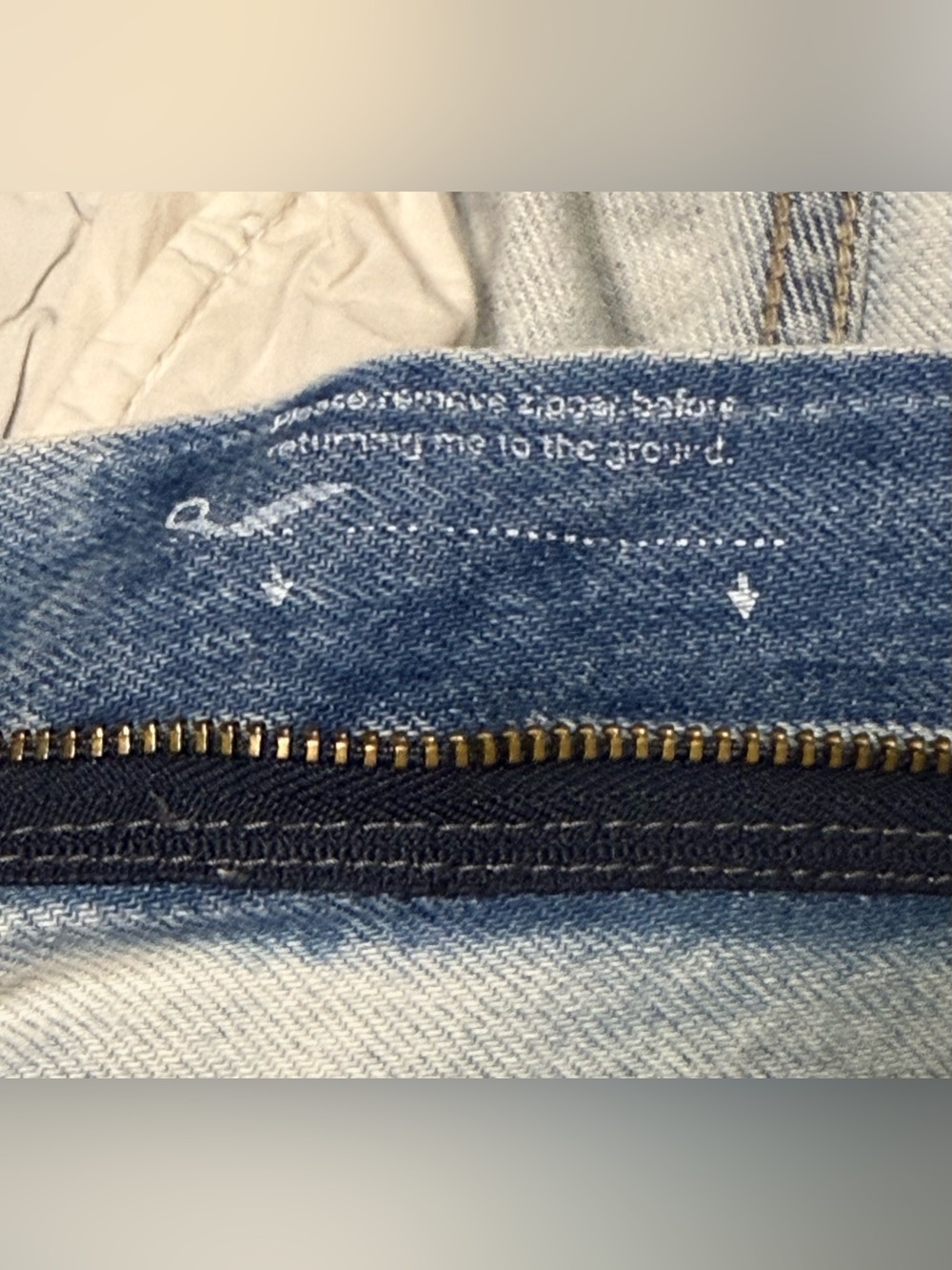 FRAME Le Jane Crop Luster Light Wash Raw Hem Jeans Size 30 - Picture 9 of 14